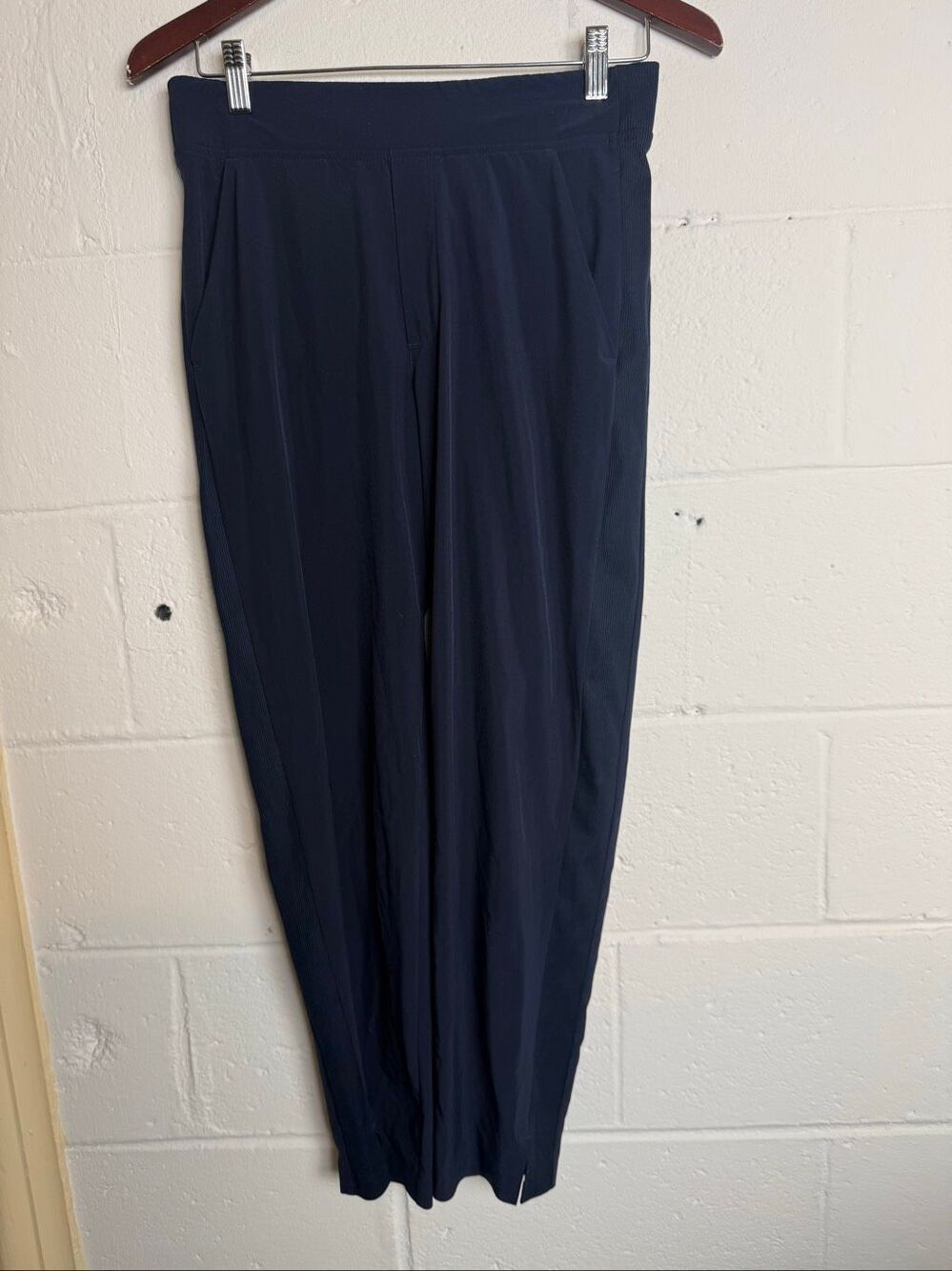Athleta Brooklyn Ankle Pants Women’s 4 Navy Blue Stretch Travel Athleisure